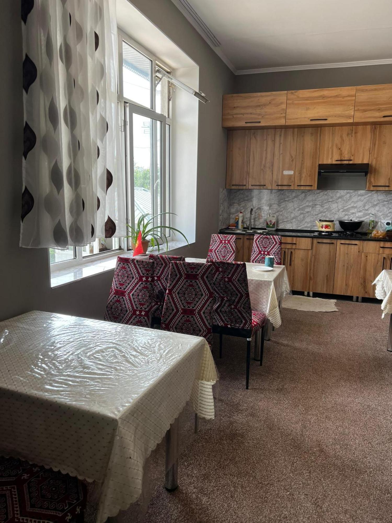 Sunny Hostel Ош Экстерьер фото